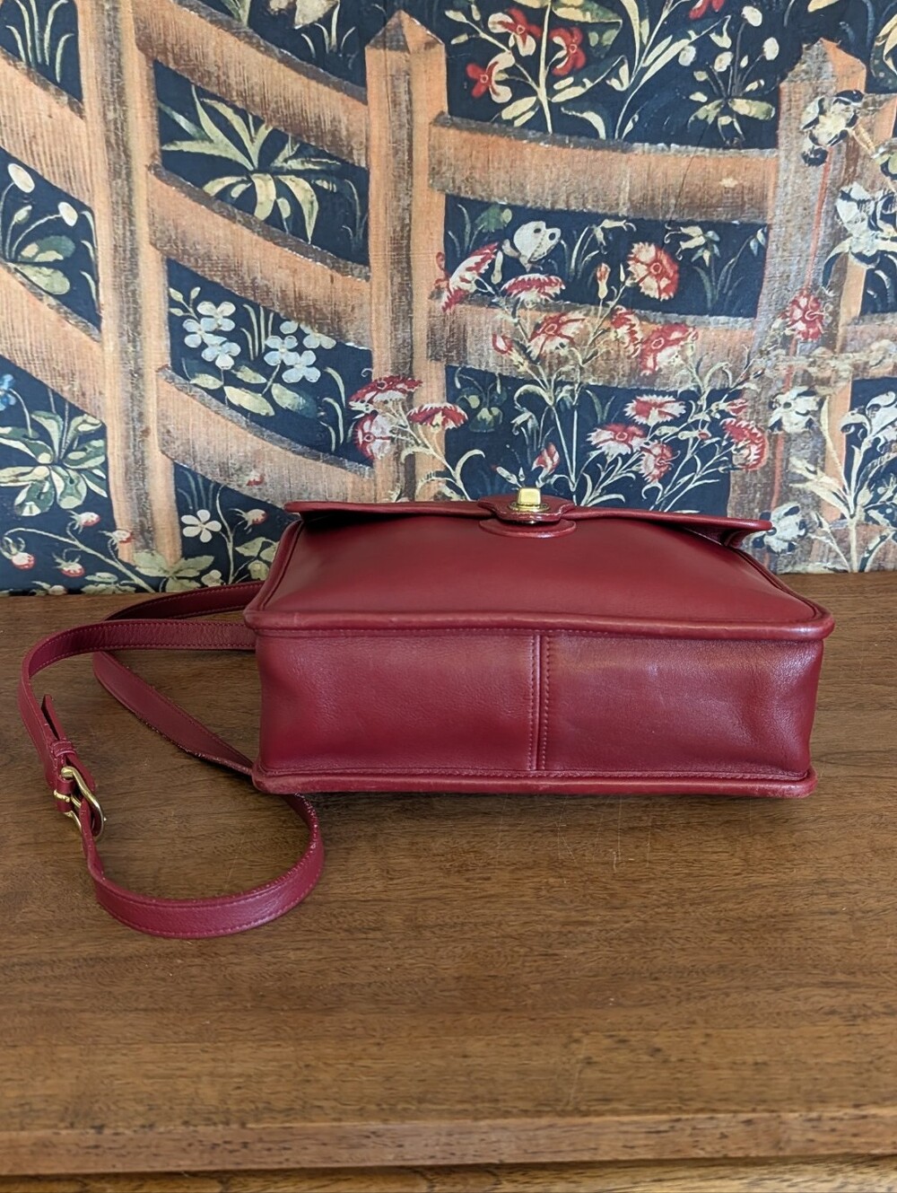 Vintage Coach Willis Bag Red Leather Brass Hardware Crossbody 9927 - Picture 9 of 16